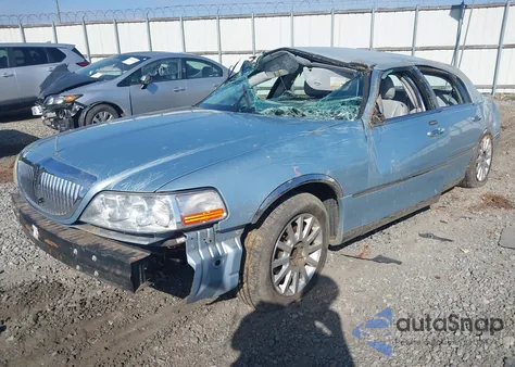 2007 Lincoln Town Car Signature from USA, damaged, VIN 1LNHM81V77Y603633